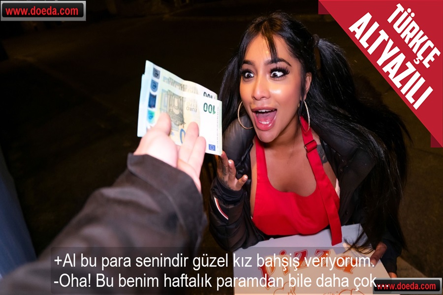 Pizza Dağıtan Esmer Güzel Kız Verdiği Bahşiş Amını Açmasını Sağladı